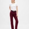 Gerade geschnittene Jeans im Stil der 90er mit hohem Bund Gerade geschnittene Jeans im Stil der 90er mit hohem Bund