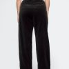 Gerade geschnittene Samthose mit hohem Bund Gerade geschnittene Samthose mit hohem Bund