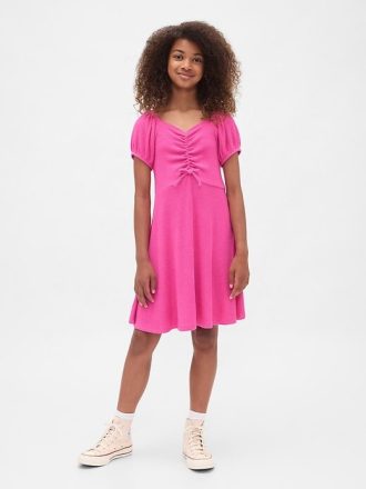 Geripptes Kleid mit Rüschen für Kinder