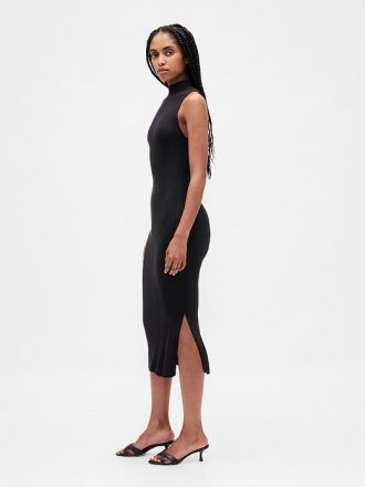 Geripptes Midi-Strickkleid