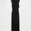 Geripptes Midi-Strickkleid Geripptes Midi-Strickkleid