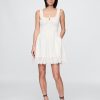 Gesmoktes Minikleid aus Leinenmischung Gesmoktes Minikleid aus Leinenmischung