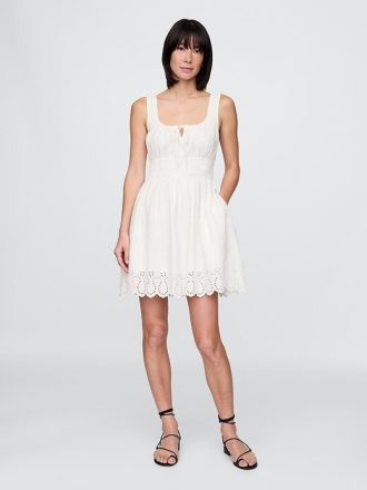 Gesmoktes Minikleid aus Leinenmischung