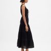 Gestuftes Maxikleid mit Spitzenbesatz