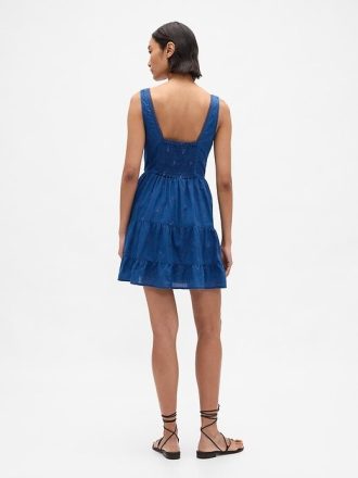 Gestuftes Minikleid mit Spitzenbesatz