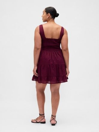 Gestuftes Minikleid mit Spitzenbesatz