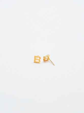 Goldene Initialen-Ohrringe