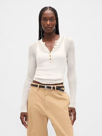 Henley-Pullover mit transparentem Rippenmuster