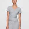 Henley-Pyjamaoberteil mit Mini-Ripp Henley-Pyjamaoberteil mit Mini-Ripp