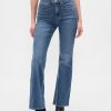 High Rise Schlagjeans im 70er-Jahre-Stil High Rise Schlagjeans im 70er-Jahre-Stil