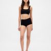 High Rise Shorty aus Bio-Stretch-Baumwolle High Rise Shorty aus Bio-Stretch-Baumwolle