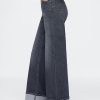 High Rise Stride Jeans mit weitem Bein und Umschlag High Rise Stride Jeans mit weitem Bein und Umschlag