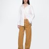 Hoch geschnittene Barrel-Jeans