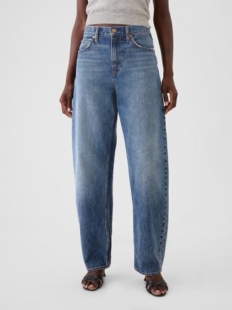 Hoch geschnittene Barrel-Jeans