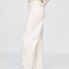 Hoch geschnittene Barrel-Jeans