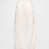 Hoch geschnittene Barrel-Jeans