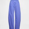 Hoch geschnittene Barrel-Jeans
