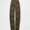 Hoch geschnittene Barrel-Jeans