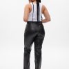Hoch geschnittene, gerade Hose aus veganem Leder Hoch geschnittene, gerade Hose aus veganem Leder