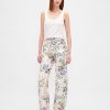 Hoch geschnittene Jeans mit Blumenmuster