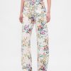 Hoch geschnittene Jeans mit Blumenmuster