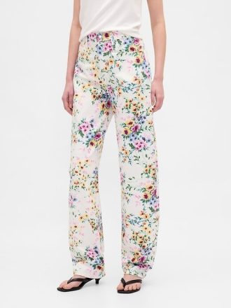 Hoch geschnittene Jeans mit Blumenmuster