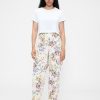 Hoch geschnittene Jeans mit Blumenmuster