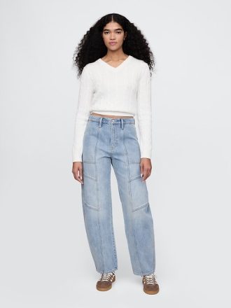 Hoch geschnittene Jeans mit Naht