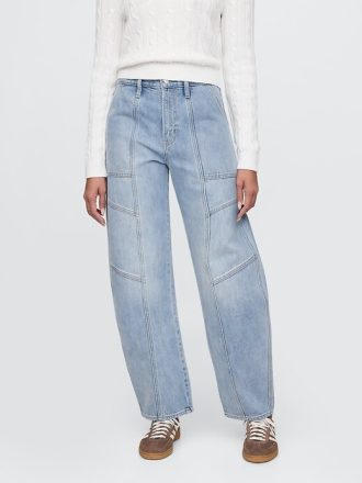 Hoch geschnittene Jeans mit Naht