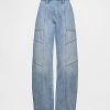 Hoch geschnittene Jeans mit Naht