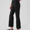 Hoch geschnittene, verkürzte Kick-Hose aus Doppelstrick Hoch geschnittene, verkürzte Kick-Hose aus Doppelstrick