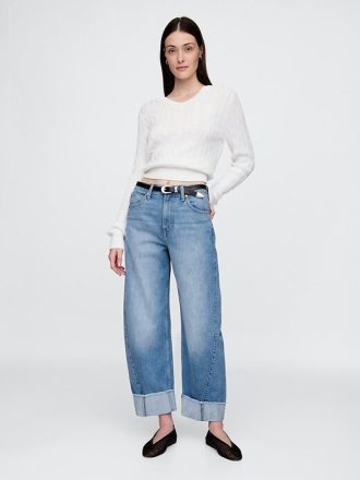 Hoch sitzende Barrel-Jeans mit Bündchen Hoch sitzende Barrel-Jeans mit Bündchen