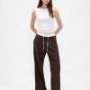 Hose mit mittelhohem Bund und doppelter Taille Hose mit mittelhohem Bund und doppelter Taille