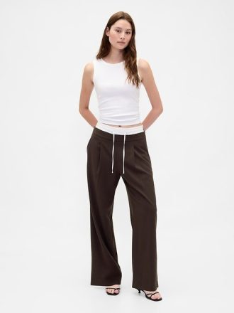 Hose mit mittelhohem Bund und doppelter Taille