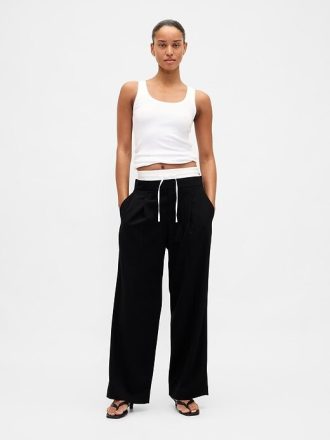 Hose mit mittelhohem Bund und doppelter Taille