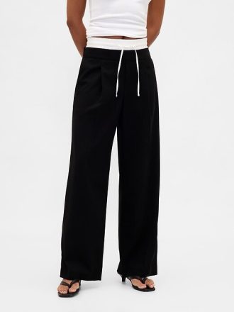 Hose mit mittelhohem Bund und doppelter Taille