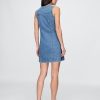 Jeans-Minikleid mit V-Ausschnitt Jeans-Minikleid mit V-Ausschnitt