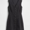 Jeans-Minikleid mit V-Ausschnitt Jeans-Minikleid mit V-Ausschnitt