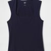 Jersey-Oberteil mit eckigem Ausschnitt und eng anliegendem Strick Jersey-Oberteil mit eckigem Ausschnitt und eng anliegendem Strick