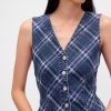Kariertes Denim-Minikleid mit V-Ausschnitt Kariertes Denim-Minikleid mit V-Ausschnitt