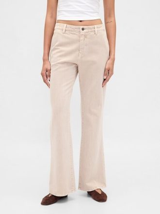Khakihose mit niedriger Leibhöhe und Schlag
