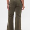 Khakihose mit niedriger Leibhöhe und Schlag Khakihose mit niedriger Leibhöhe und Schlag
