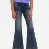 Kinder-Jeans mit niedriger Taille und Schlag Kinder-Jeans mit niedriger Taille und Schlag