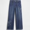 Kinder-Jeans mit weitem Bein und niedriger Leibhöhe