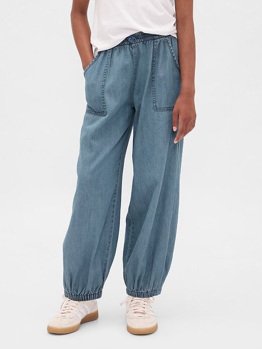 Kinder-Jogginghose aus Denim mit hohem Bund Kinder-Jogginghose aus Denim mit hohem Bund