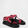Kinder-Sandalen mit Riemen aus Canvas Kinder-Sandalen mit Riemen aus Canvas