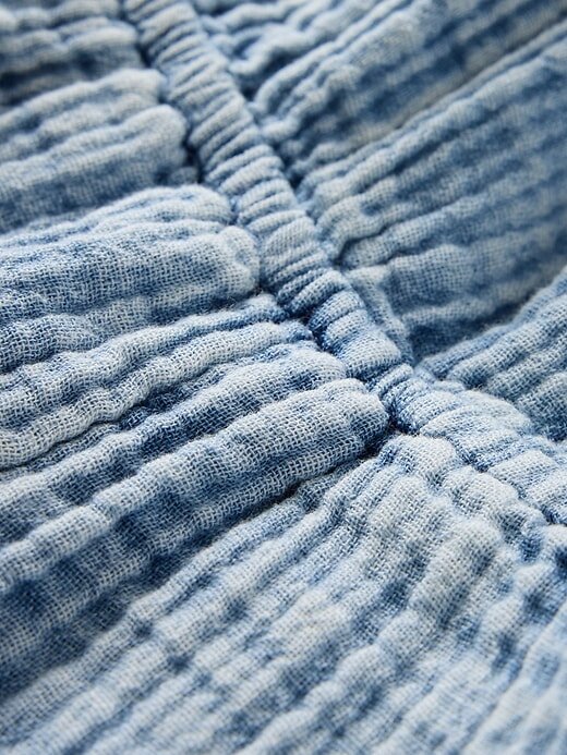 Kinder-Strampler aus Crinkle-Gaze-Denim Kinder-Strampler aus Crinkle-Gaze-Denim