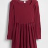 Kinderkleid mit eckigem Ausschnitt Kinderkleid mit eckigem Ausschnitt
