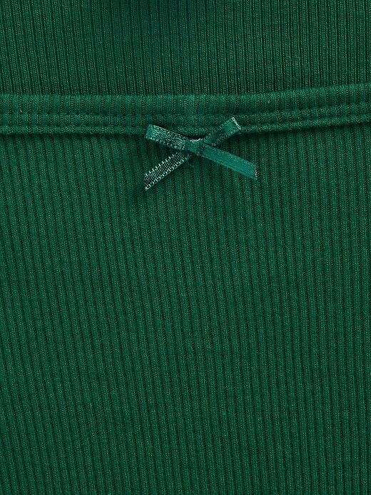 Kinderkleid mit eckigem Ausschnitt Kinderkleid mit eckigem Ausschnitt