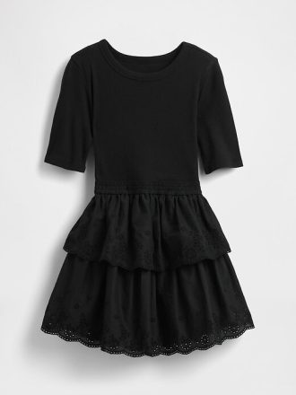 Kinderkleid mit Lochstickerei